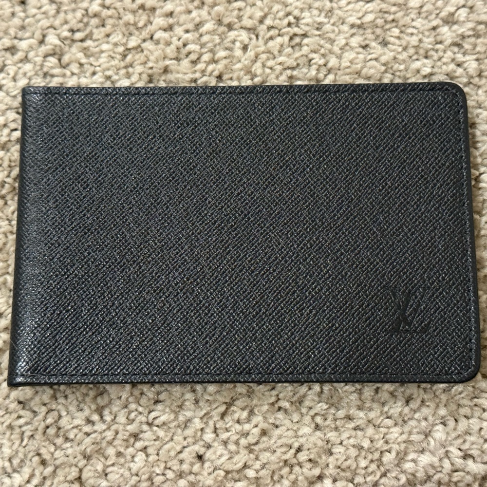 Louis Vuitton Black Leather Card Holder Wallet Case Taiga ID#SP1928